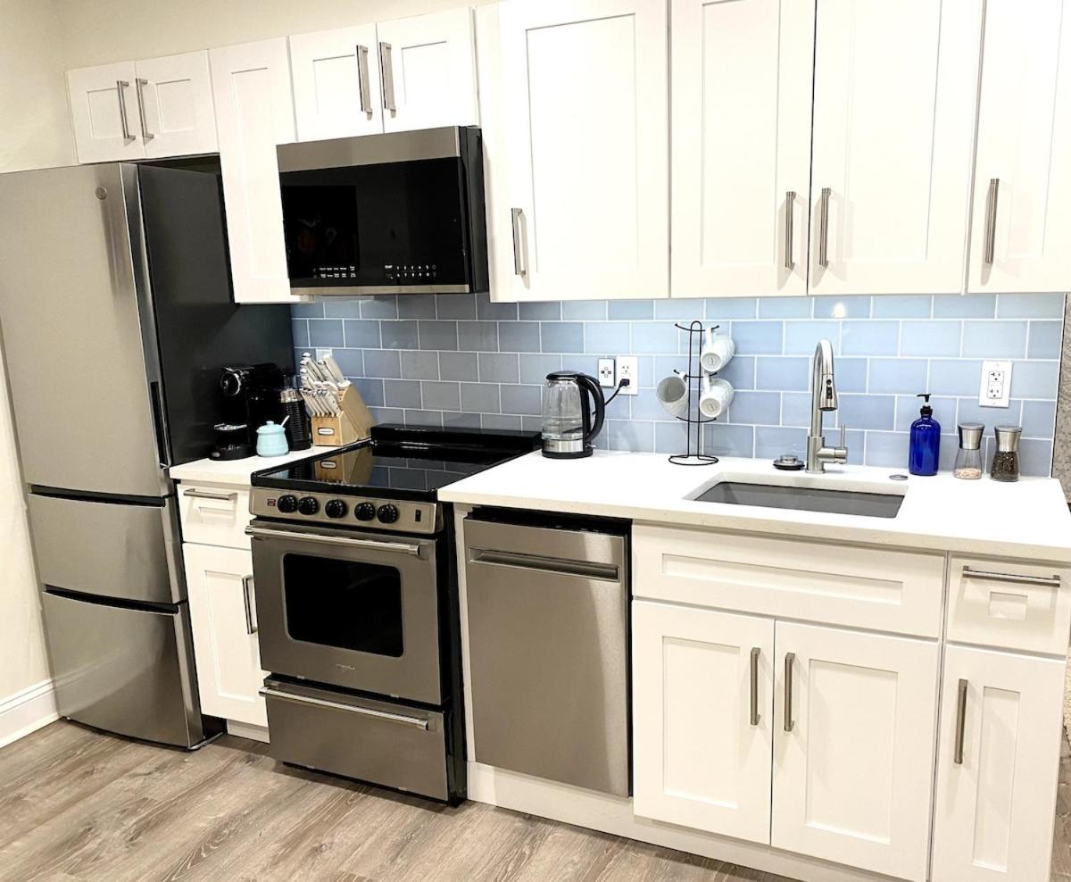 Brand New Modern Flat, Heart Of Philadelphia